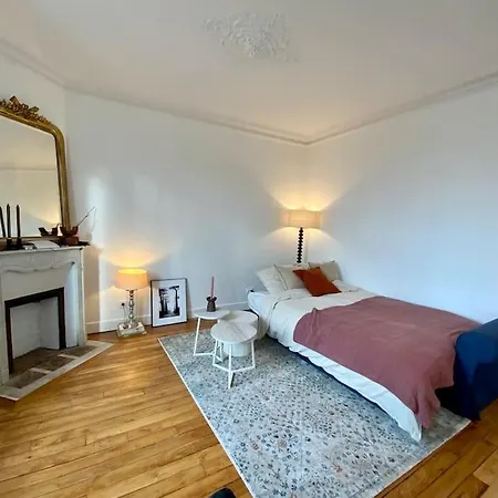 Apartment Onlangs Gerenoveerd Parijs *